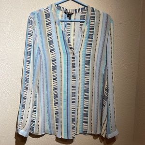 Nic + Zoe top. Size large. Vertically striped pastel.